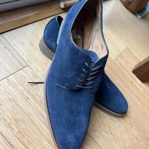 Blue suede men’s shoes